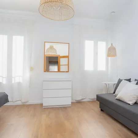 Housalia Lepant 3 Bedroom 300 Meters De Sagrada Familia *