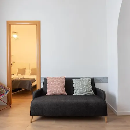Apartment Housalia Lepant 3 Bedroom 300 Meters De Sagrada Familia Barcelona